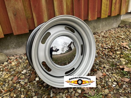 Ralley Felge Silber in 15x7 mit 5on4.5/4.75